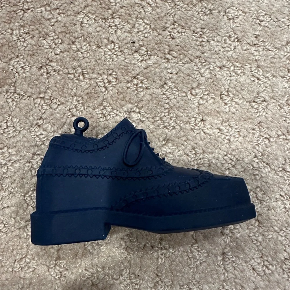 Jonathan Adler Giant wing tip shoe Eraser in navy new in box